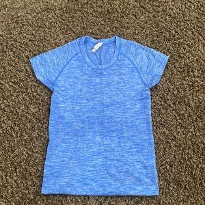 lululemon athletica Heathered Blue Short Sleeve Tee